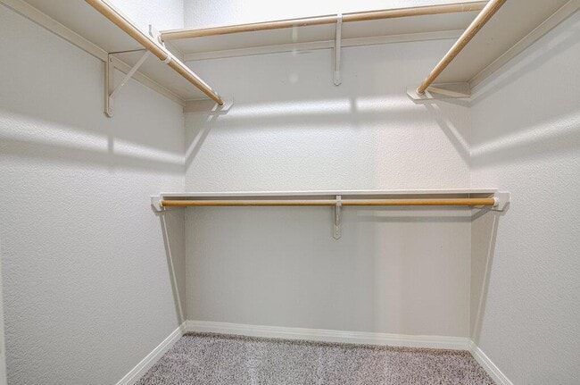 Building Photo - 1702 Singleton Ave