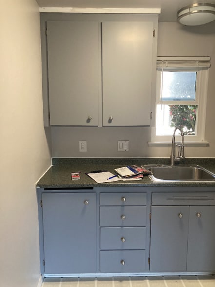 Building Photo - 1215 Queen Anne Ave N