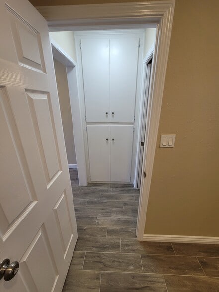 Linen closet - 1170 Fountain St