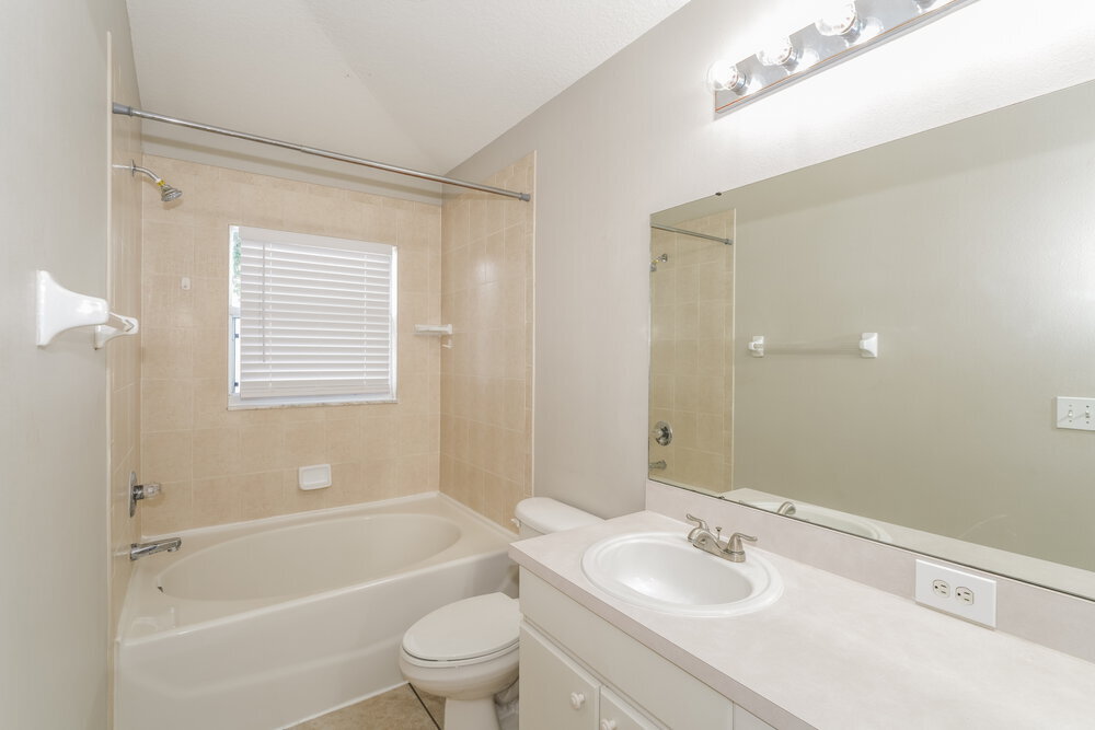 Building Photo - 4649 Roundview Ct