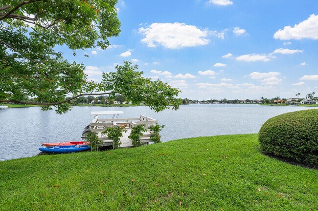 Building Photo - 12541 Shoreside Ln