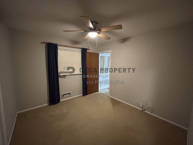 Building Photo - 6405 Kingsway Dr