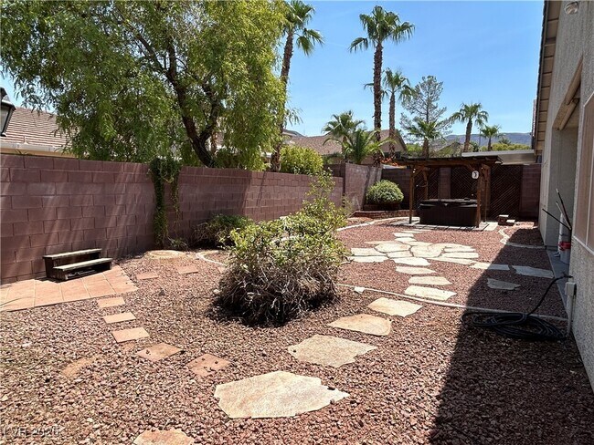Building Photo - 68 El Rio Ct