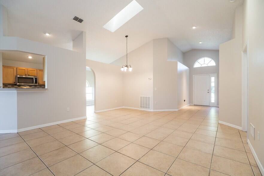 Building Photo - 3833 Stonefield Dr