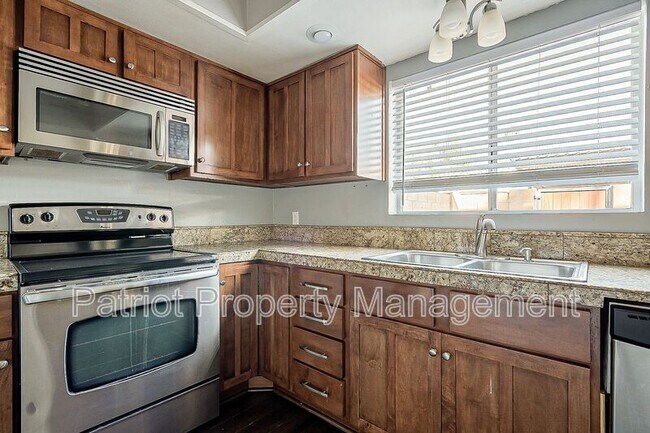 Building Photo - 8331 E Thomas Rd