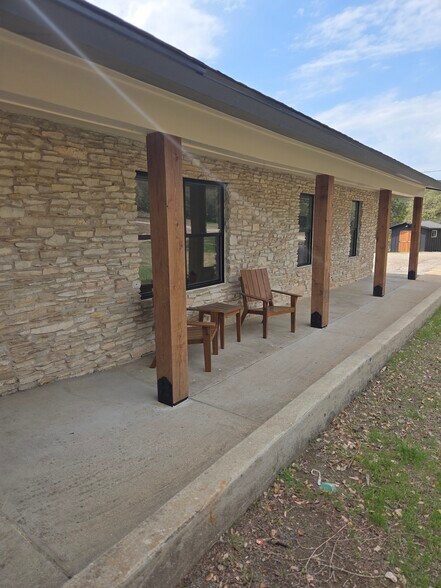 Building Photo - 10717 Deer Canyon Rd