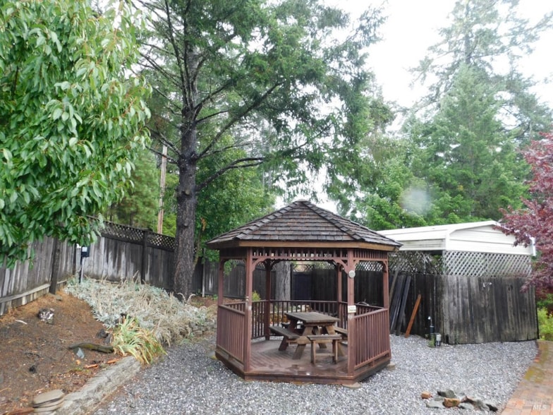 Building Photo - 25922 Tucker Ln