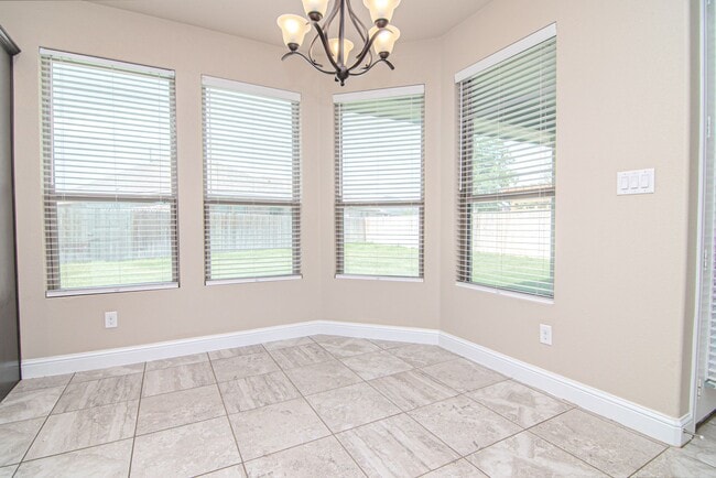 Building Photo - 6014 Sunrise Way