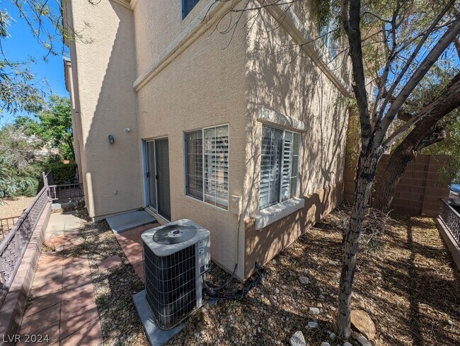 Building Photo - 10388 Poker Alice Ct
