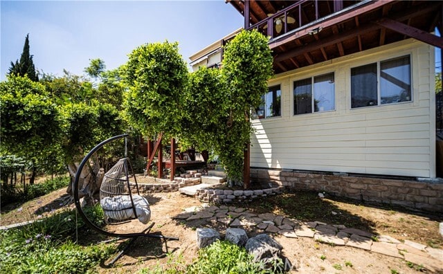 Building Photo - 2168 Lemoyne St