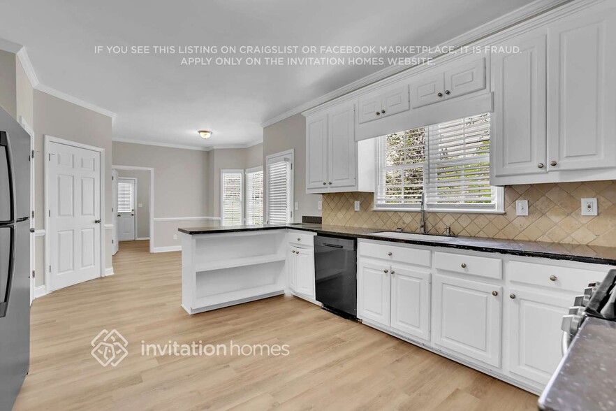 Building Photo - 4835 Line Tree Ct