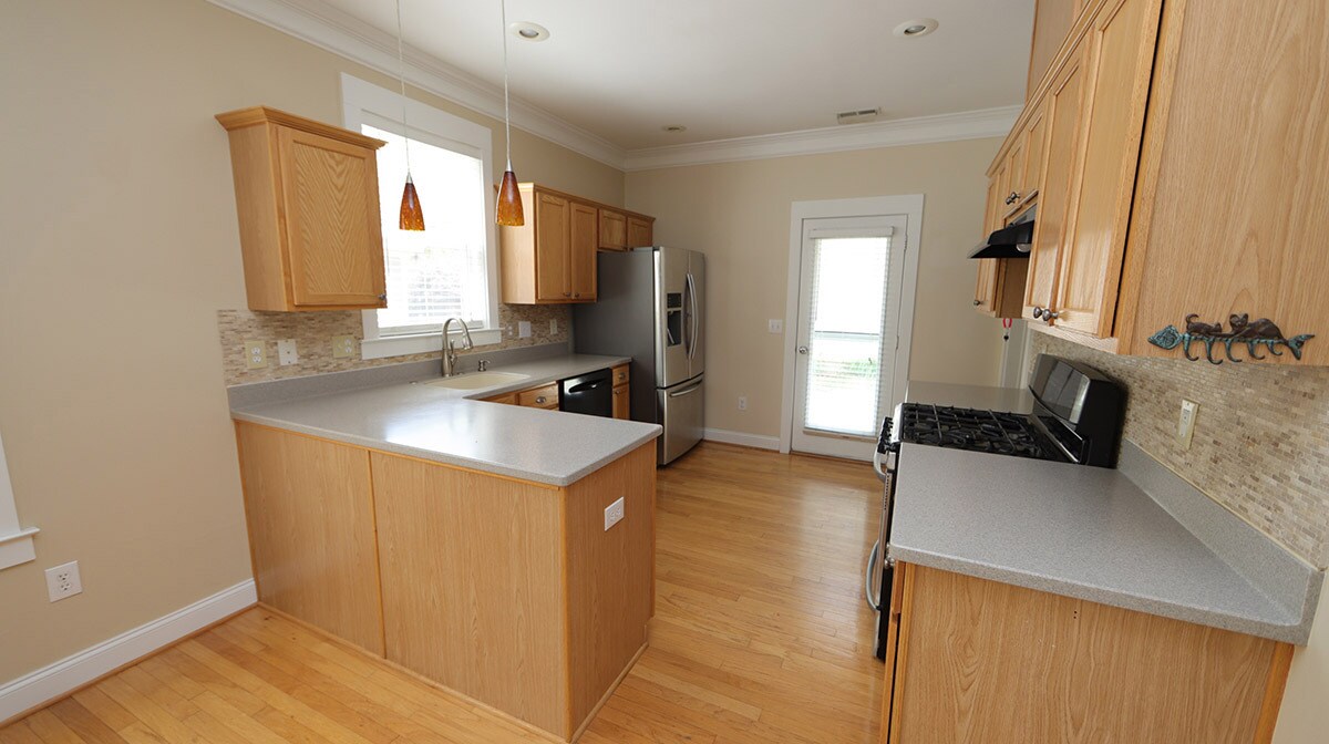 Building Photo - 10817 Connally Ln