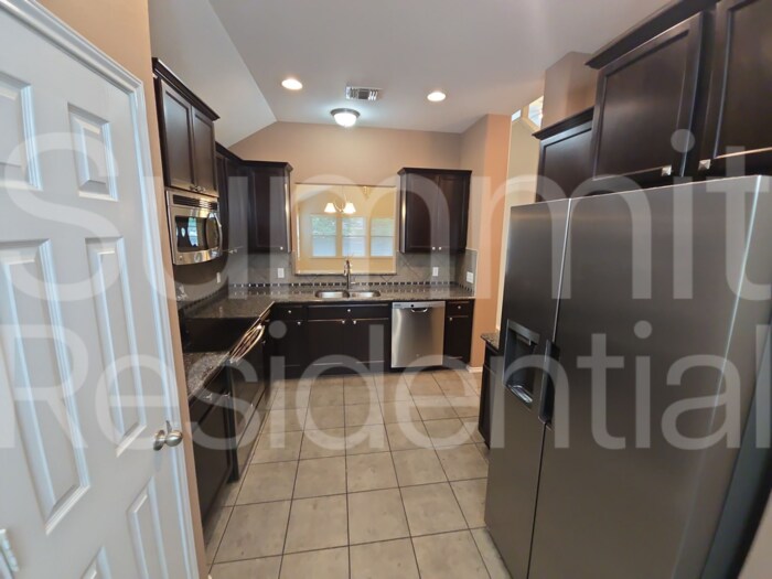 Building Photo - 236 Geode Ln