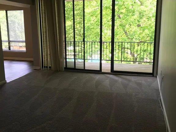 Living room/dining room - 8423 Greenbelt Rd