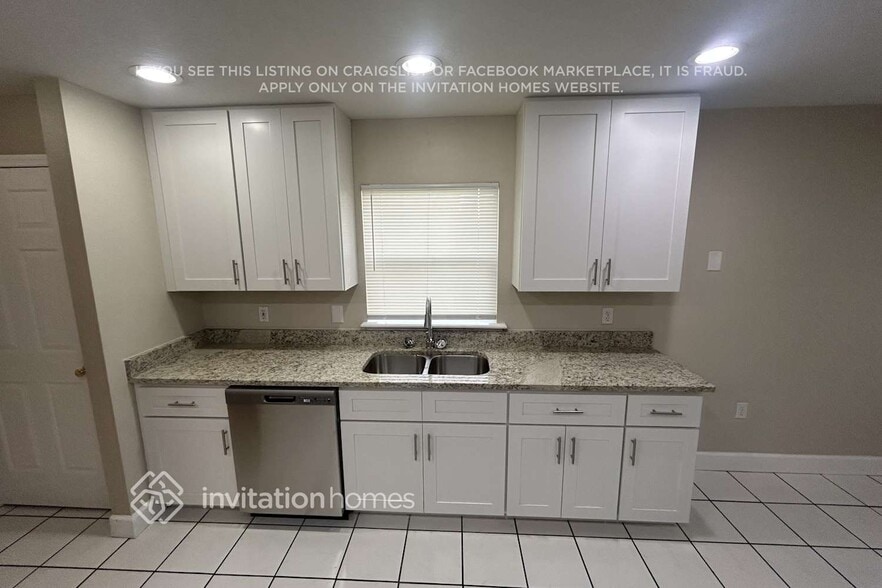 Building Photo - 3236 Forestbrook Dr N