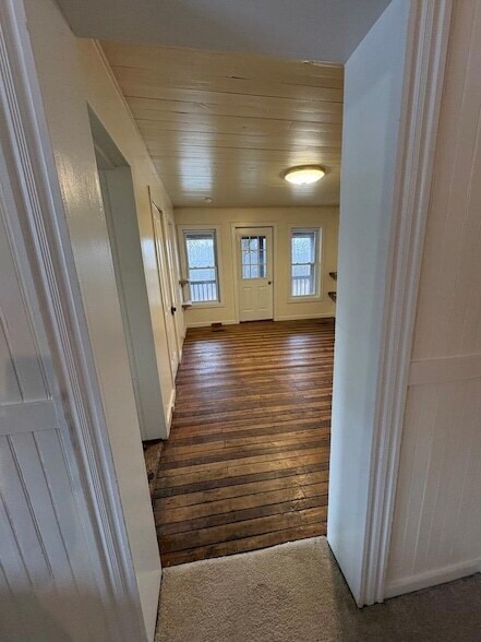 Building Photo - 50 Sullivan Rd