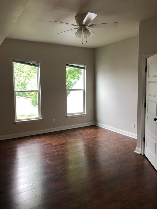 Building Photo - 2728 S 4th St