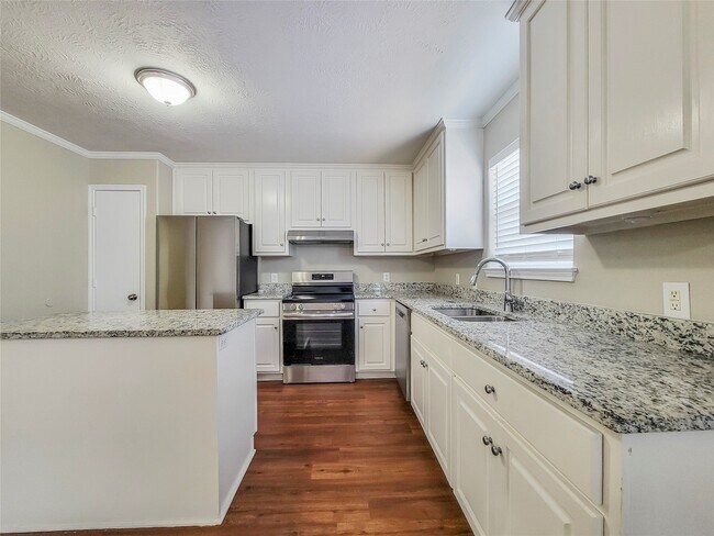 Building Photo - 16393 Many Trees Ln