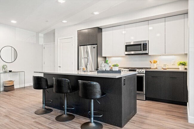 Building Photo - 1340 Boylston St