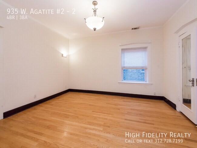 Building Photo - 935 W Agatite Ave