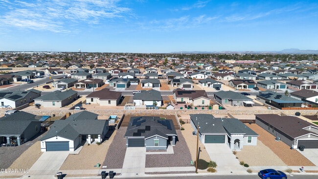 Building Photo - 14557 Desert Poppy Ct