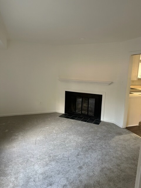 Building Photo - 802 Worthington Dr