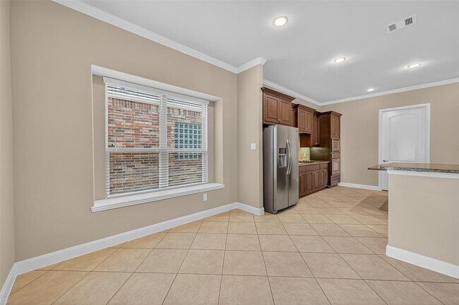 Building Photo - 4435 Calvet Forest Dr
