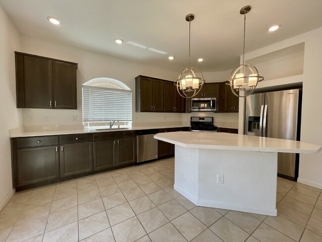 Building Photo - BEAUTIFUL 5 BED 3.5 BATH 3 FLOORS 2 CAR GARAGE SINGLE FAMILY HOME W/ LARGE LOFT & BACKYARD FOR RENT!