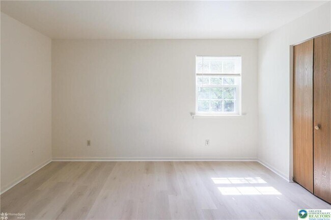 Building Photo - 1464 N Cedar Crest Blvd