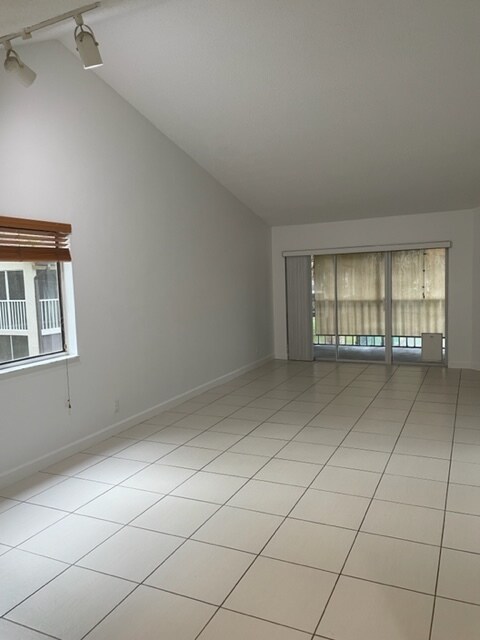 Primary Photo - 9153 SW 141st Pl
