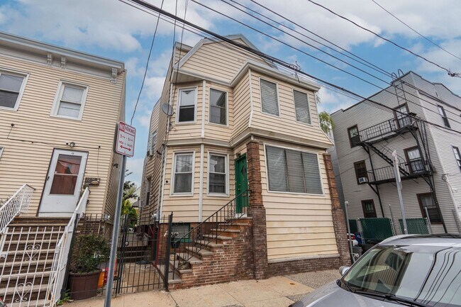 Building Photo - 70 Neptune Ave