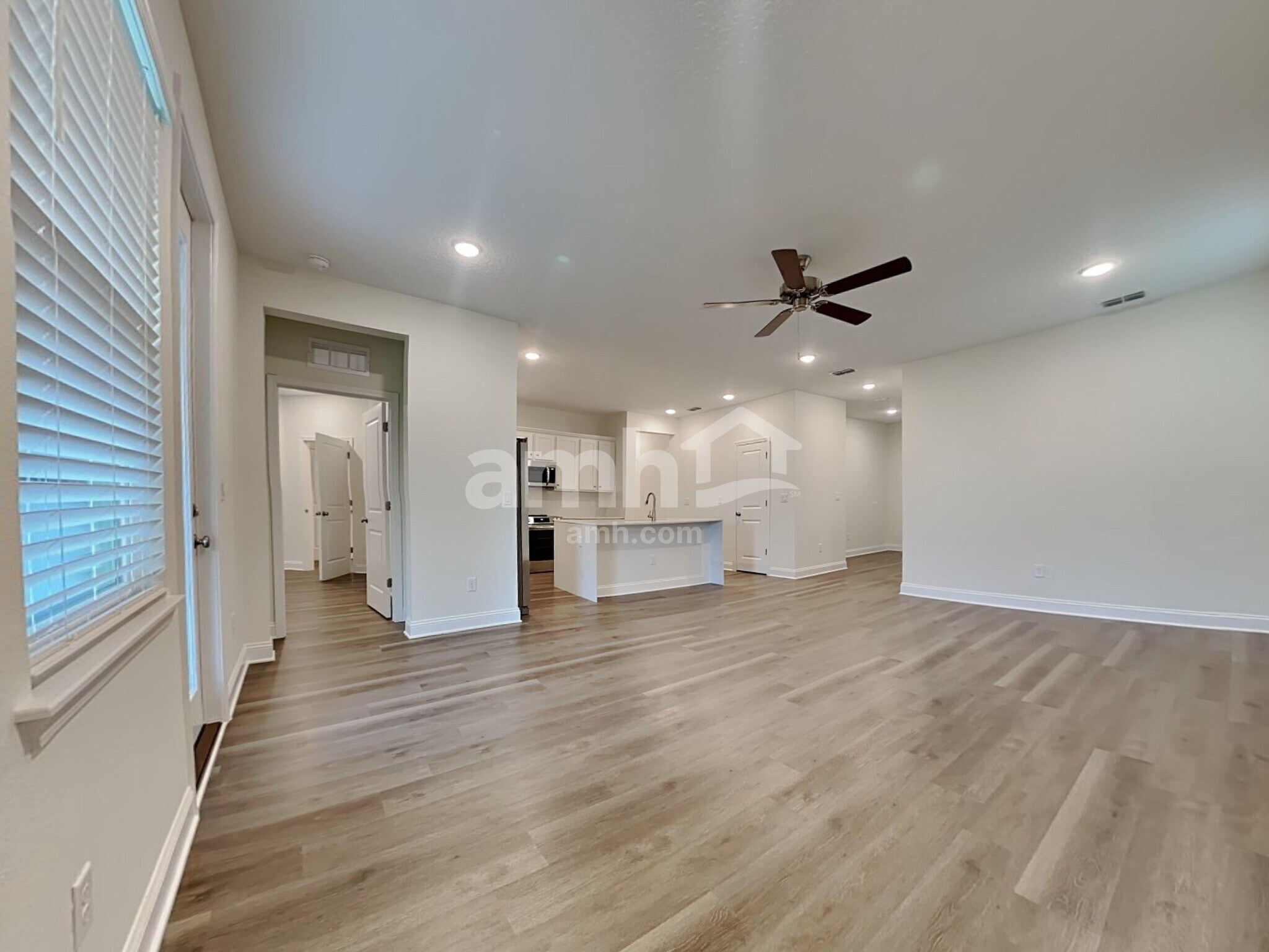 Building Photo - 11626 Hillside Dr