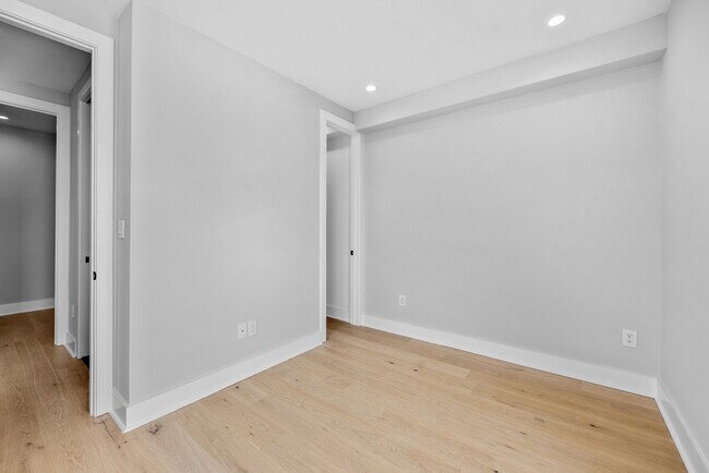 Building Photo - 429 Quincy St NW