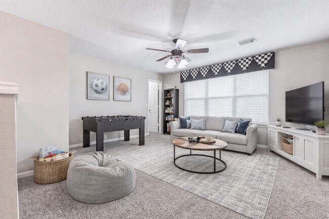 Building Photo - 18327 Atasca Wds Trce