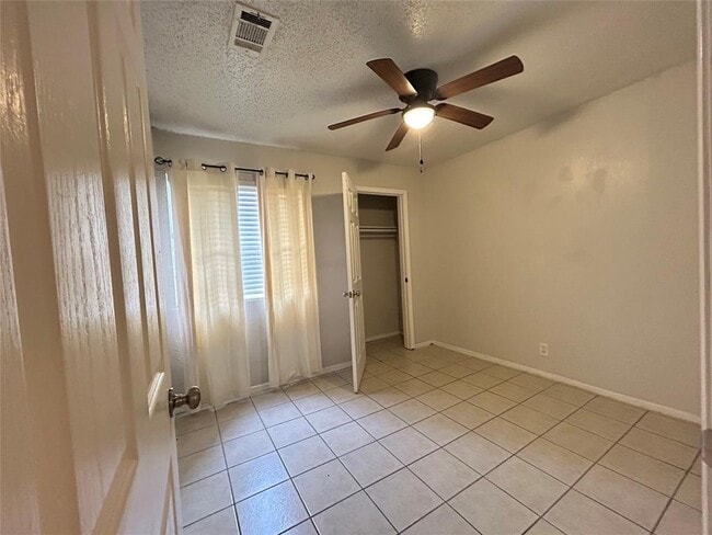 Building Photo - 2300 Cedrick Cove