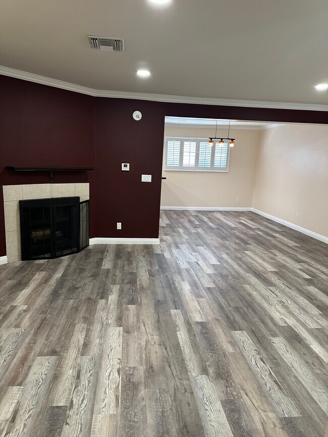 Building Photo - 18550 Hatteras St