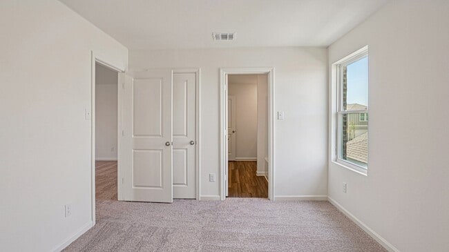 Building Photo - 6088 Mojave Dr