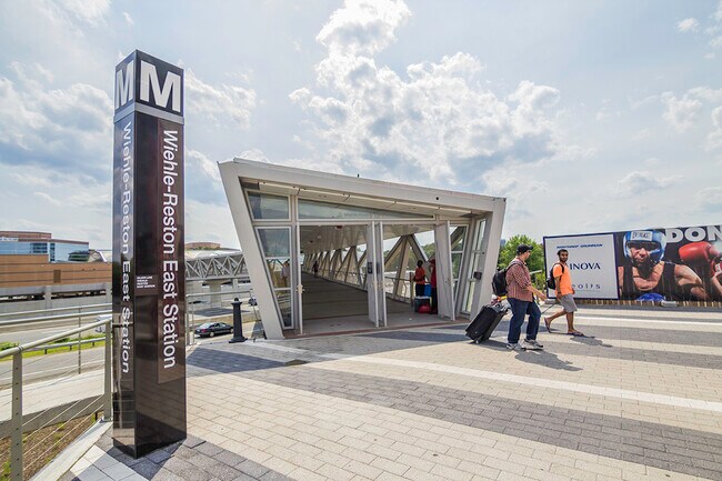 7 minute drive or bus to Wiehle/Reston Metro - 11251 Silentwood Ln