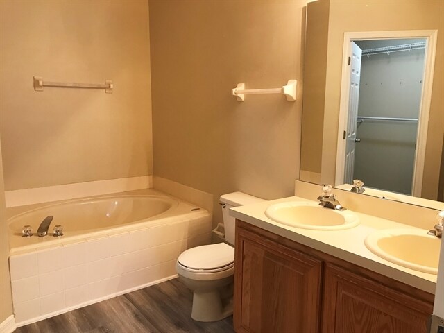 Building Photo - 3080 Golden Pond Blvd