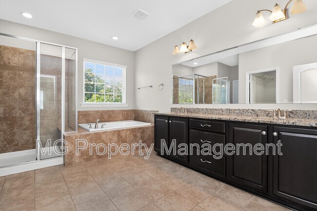 Building Photo - 15111 Brannock Hills Dr