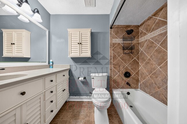 Building Photo - 4008 Penrod Dr