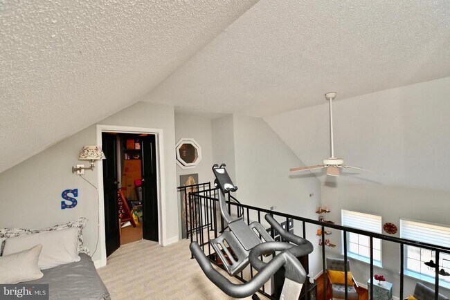 Building Photo - 3080 S Abingdon St