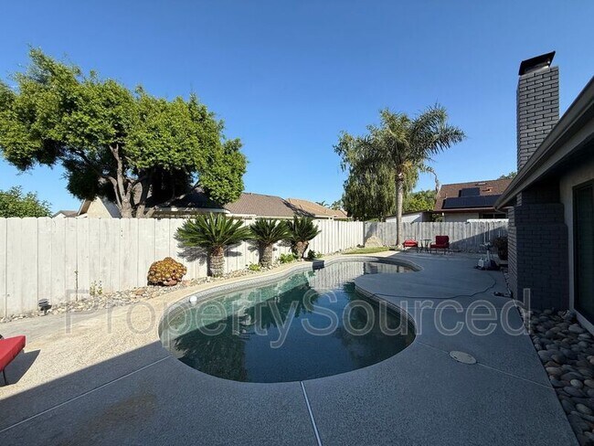 Building Photo - 1351 Aksland Dr