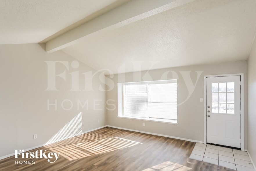 Building Photo - 612 Coolwood Ln