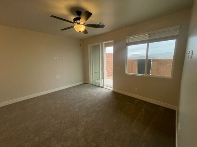 Building Photo - 2142 W 380 S