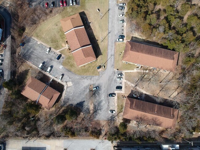 Building Photo - Table Rock Apartments