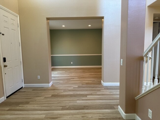 Building Photo - 3 Bedroom 2.5 Bath Home in Moreno Valley CA With Massive Backyard and Bonus Studio / Room in Garage.