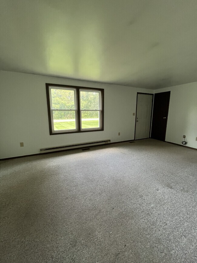Building Photo - 4715 Hebbardsville Rd