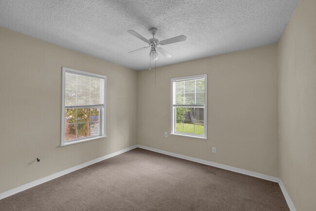 Building Photo - 7304 Kinney St