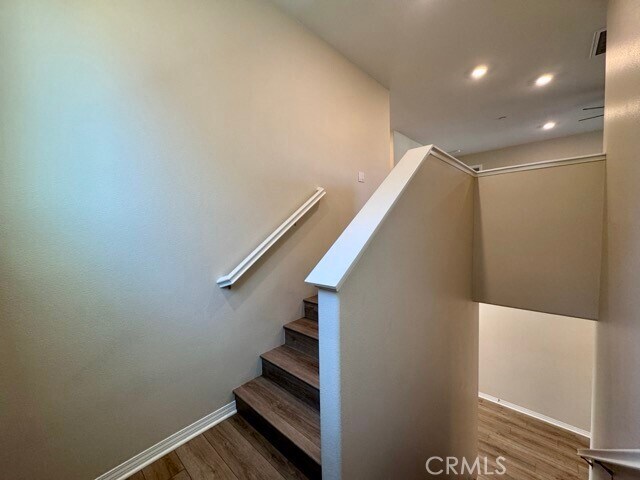 Building Photo - 1760 Chute Dr